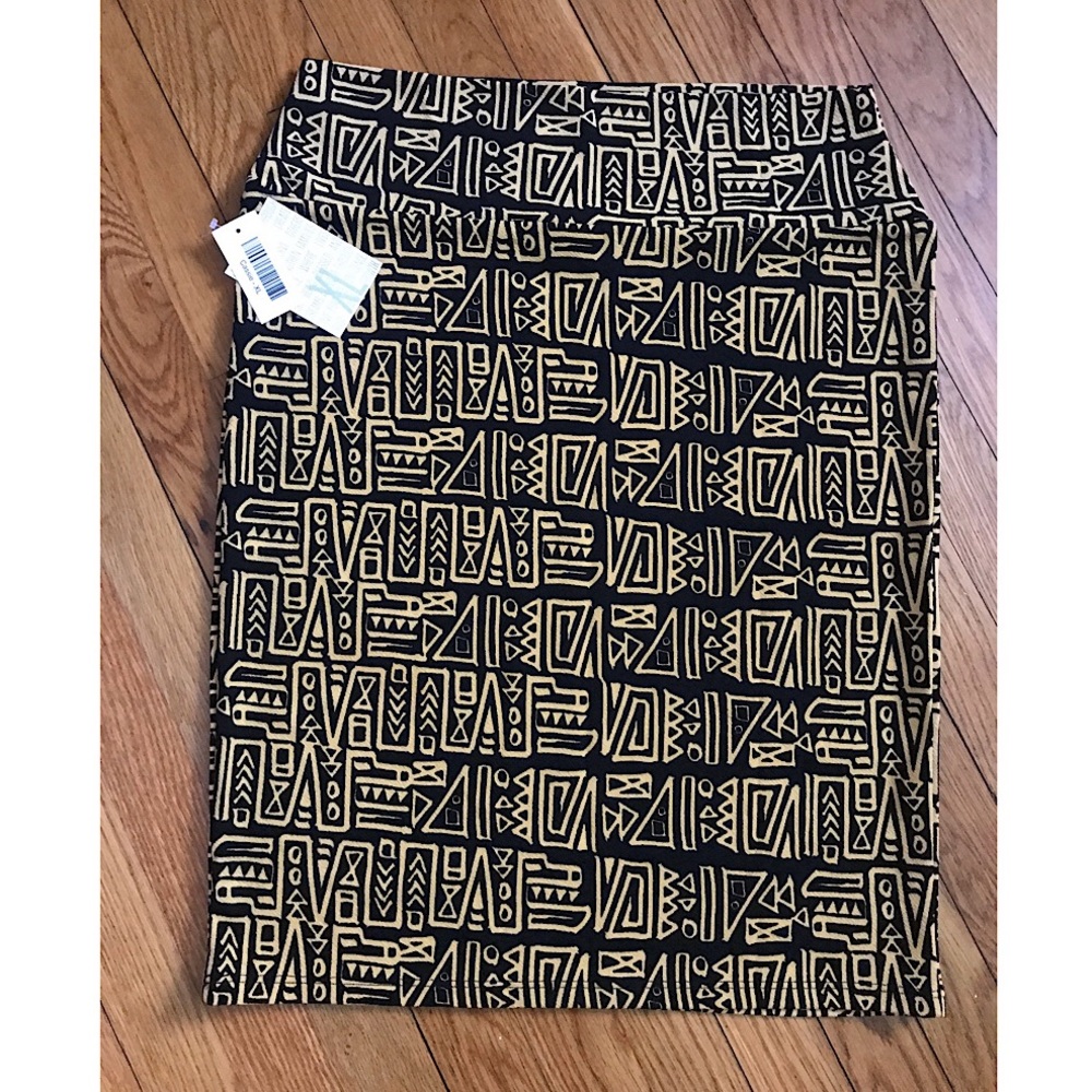 NWT LuLaRoe Black/Gold Cassie Skirt, size XL